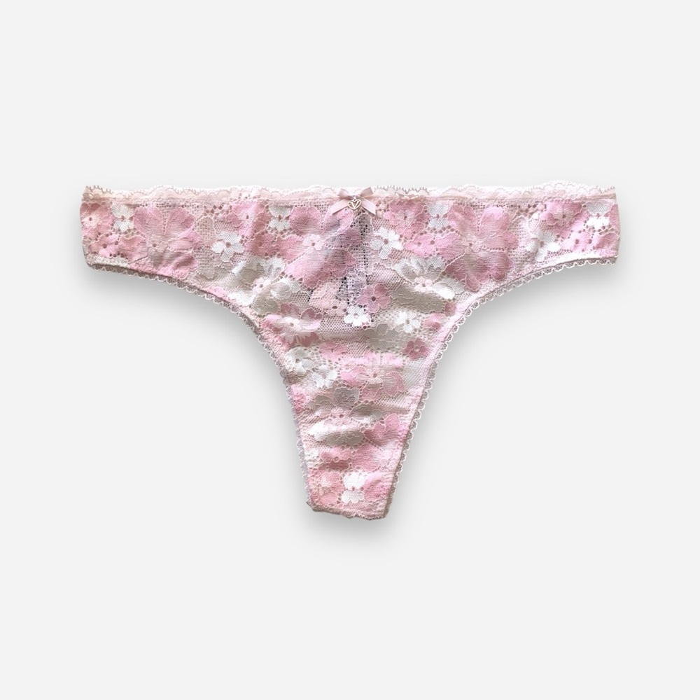 🌸New🌸 Victoria’s Secret thong panty M new